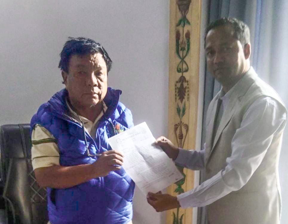 नीलकण्ठका उपमेयर विश्वकर्माद्वारा शिक्षामन्त्री पुनसँग सुझावसहित पाँचबुँदे माग