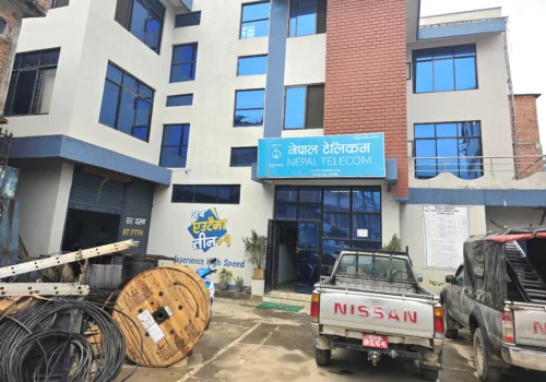 धादिङ महोत्सवमा ‘फ्रि’मा सिमकार्ड वितरण गर्दै नेपाल टेलिकम