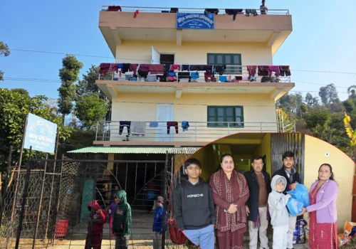 जन्मदिनमा रोनिक छत्कुलीद्वारा अपाङ्गता भएका बालबालिकालाई सहयोग