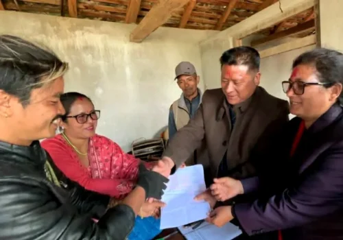 उम्मेदवार धनबहादुर घलेलाई त्रिपुरासुन्दरीबासीको मागपत्र