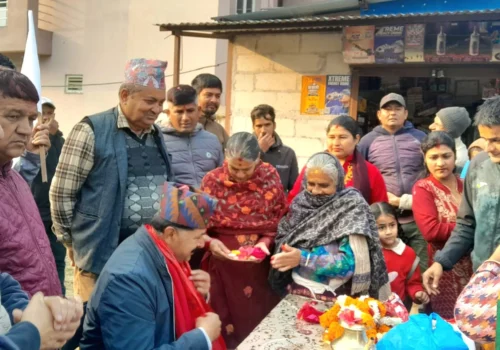 भुमेस्थान र तसर्पुलाई विकाससँग जोड्न एमाले उम्मेदवार भूमि त्रिपाठीलाई मतदाताको आग्रह