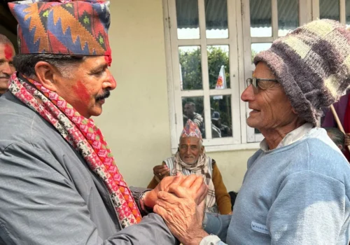 रोजगारी,  विकास र आत्मनिर्भर अर्थतन्त्रका लागि पहल गर्छौं: एमाले उम्मेदवार त्रिपाठी