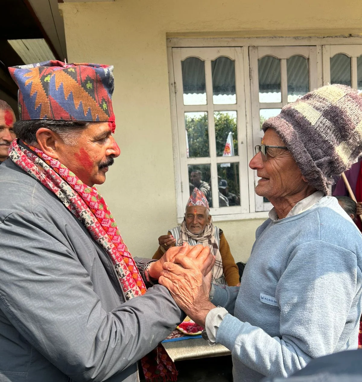 रोजगारी,  विकास र आत्मनिर्भर अर्थतन्त्रका लागि पहल गर्छौं: एमाले उम्मेदवार त्रिपाठी