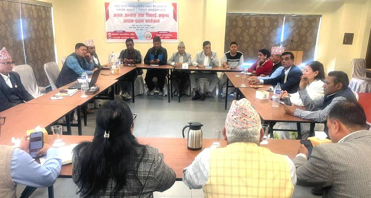 धादिङको १३ वटै पालिकाले भने– ‘सांसदको संविधान विपरीत निर्देशन मान्दैनौँ’