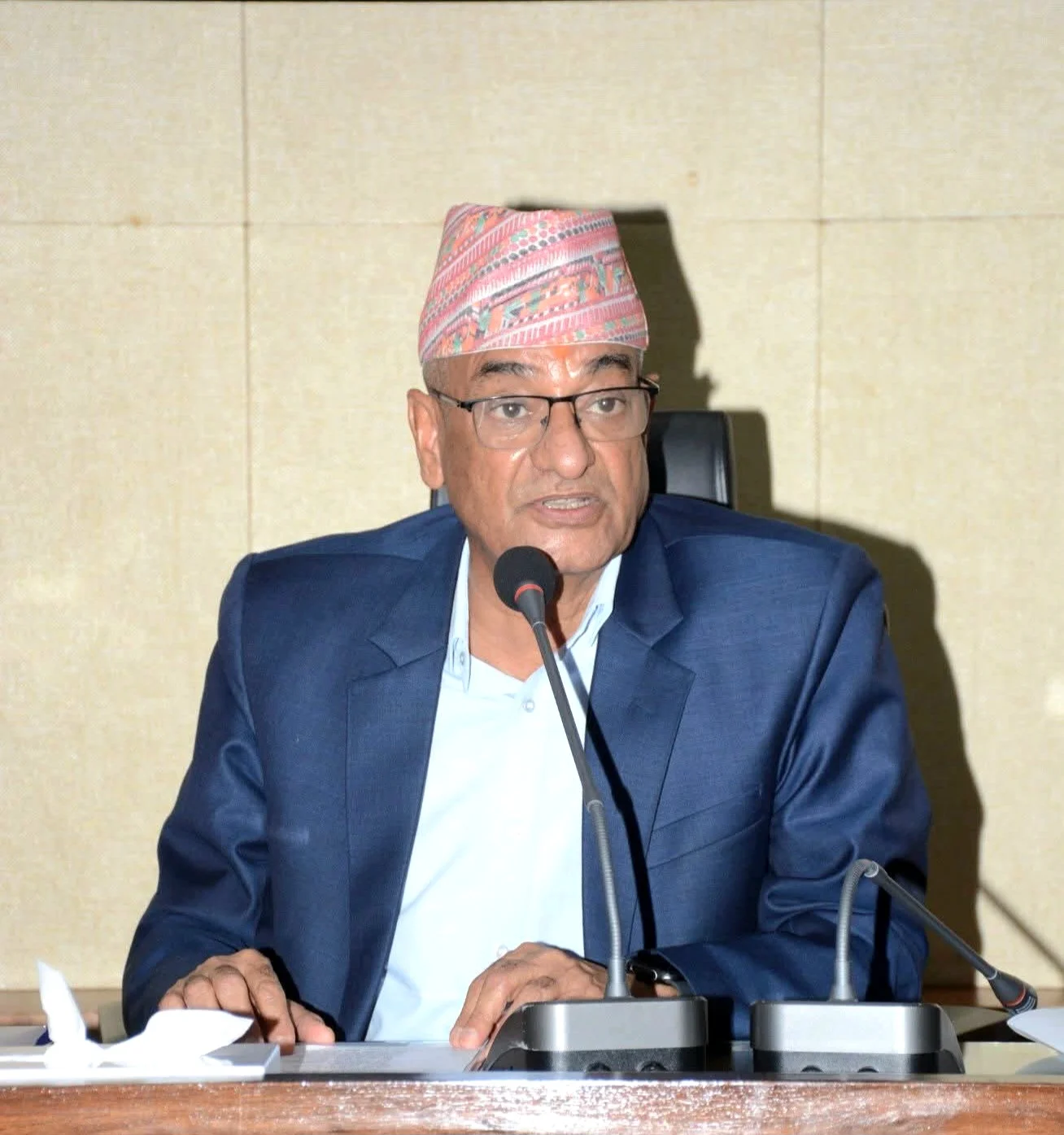 पूर्व गृहमन्त्री रमेश लेखक पक्राउ