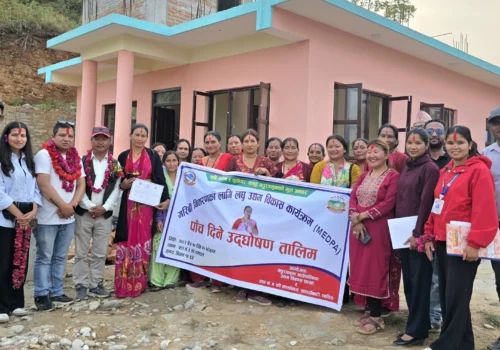 उद्घोषण तालिम लिएका धादिङ सातदोबाटोका महिलाहरु भन्छन्– ‘अब कार्यक्रम चलाउँछौं’